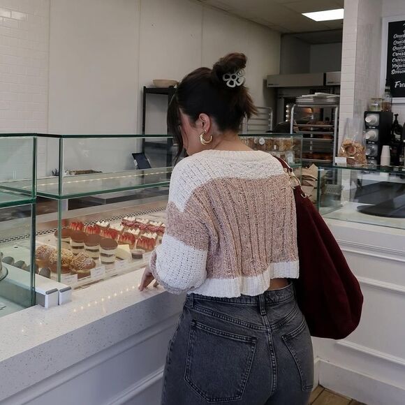 Windsor Women's Colorblock Sweater - Picture 2 of 7